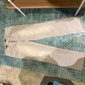 Light Gray Straight-Leg Jeans Marilyn liftXtuck technology NYDJ jeans size 10